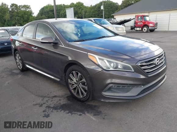 2015 Hyundai Sonata Limited with VIN 5NPE34AF0FH128984, listed as a IAAI auction lot 42991333 with 166,354 mi miles and . Bid and sale history available at DreamBid. Image 1.