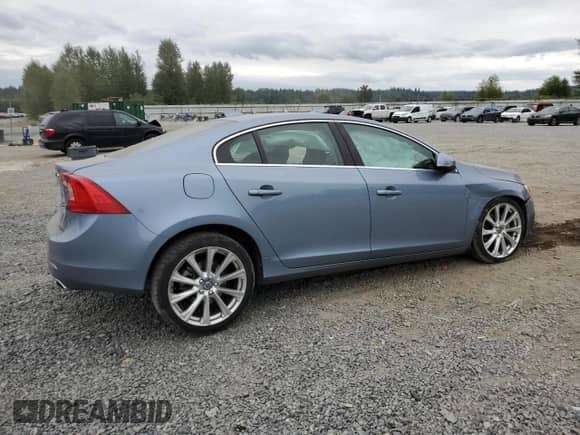 2017 Volvo S60 Inscription с VIN LYV402TK4HB127567, выставлен на аукционе Copart как лот 66991914 с пробегом Не указан миль и Списание • Salvage title. История ставок и продаж доступна на DreamBid. Изображение 3.