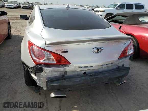 2011 Hyundai Genesis Coupe Track с VIN KMHHU6KH2BU062665, выставлен на аукционе Copart как лот 76574304 с пробегом 108 722 миль миль и Списание • Salvage title. История ставок и продаж доступна на DreamBid. Изображение 6.