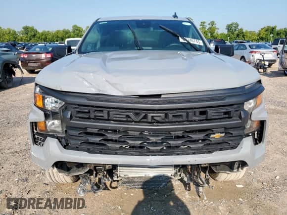 2024 Chevrolet Silverado 1500 Custom z VIN 1GCPABEKXRZ322378, wystawiony jako Copart lot #69146745 z przebiegiem 16 306 mil mil oraz Szkoda całkowita • Salvage title. Historia ofert i sprzedaży dostępna na DreamBid. Obrazek 5.