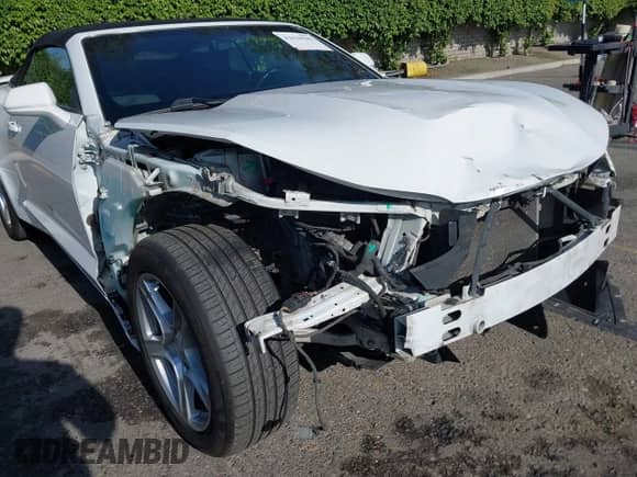 2019 Chevrolet Camaro 1LT z VIN 1G1FB3DS7K0120438, wystawiony jako IAAI lot #42020580 z przebiegiem 91 640 mil mil oraz . Historia ofert i sprzedaży dostępna na DreamBid. Obrazek 6.