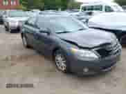 2011 Toyota Camry LE z VIN 4T4BF3EK5BR205507, wystawiony jako IAAI lot #43188685 z przebiegiem 163 984 mil mil oraz . Historia ofert i sprzedaży dostępna na DreamBid. Obrazek 1.