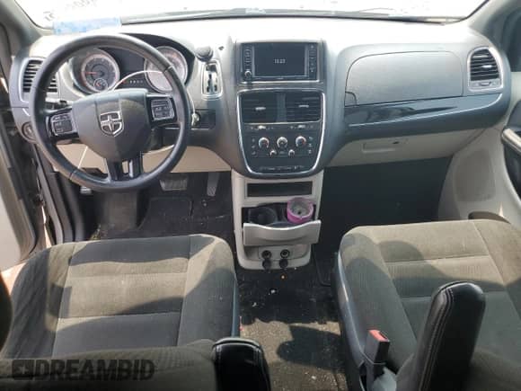 2015 Dodge Grand Caravan SE Plus with VIN 2C4RDGBG7FR685174, listed as a Copart auction lot 58898625 with 140,265 mi miles and Clean title. Bid and sale history available at DreamBid. Image 8.