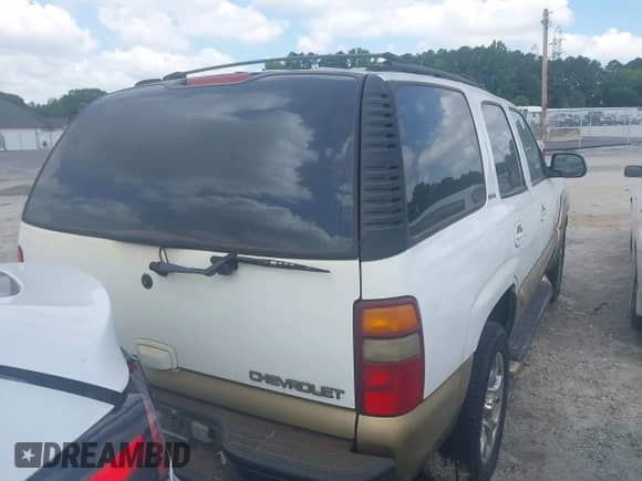 2001 Chevrolet Tahoe LS с VIN 1GNEC13T11R162930, выставлен на аукционе IAAI как лот 42373226 с пробегом 335 448 миль миль и . История ставок и продаж доступна на DreamBid. Изображение 4.
