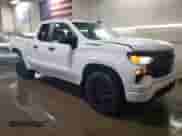 2024 Chevrolet Silverado 1500 Custom с VIN 1GCRDBEK7RZ277223, выставлен на аукционе Copart как лот 42318535 с пробегом 3 391 миль миль и Списание • Salvage title. История ставок и продаж доступна на DreamBid. Изображение 4.