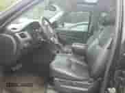 2013 Cadillac Escalade ESV Luxury с VIN 1GYS4HEFXDR366648, выставлен на аукционе Copart как лот 63192305 с пробегом 213 648 миль миль и Списание • Salvage title. История ставок и продаж доступна на DreamBid. Изображение 7.