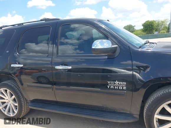 2013 Chevrolet Tahoe LT with VIN 1GNSCBE06DR201379, listed as a IAAI auction lot 42702823 with 181,097 mi miles and . Bid and sale history available at DreamBid. Image 13.