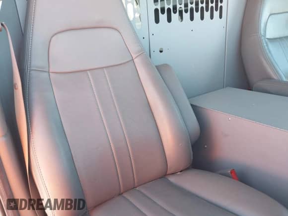 2022 Chevrolet Express Cargo with VIN 1GCWGAFP2N1182138, listed as a IAAI auction lot 43558627 with 105,669 mi miles and . Bid and sale history available at DreamBid. Image 8.