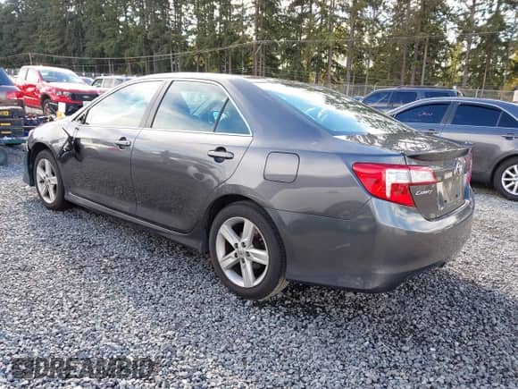 2013 Toyota Camry L with VIN 4T1BF1FK5DU243769, listed as a IAAI auction lot 43454789 with 179,938 mi miles and . Bid and sale history available at DreamBid. Image 3.