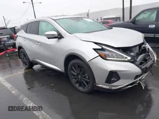 2024 Nissan Murano SL z VIN 5N1AZ2CJXRC101130, wystawiony jako IAAI lot #41490382 z przebiegiem 1 022 mil mil oraz . Historia ofert i sprzedaży dostępna na DreamBid. Obrazek 1.