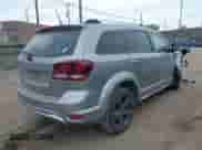 2019 Dodge Journey Crossroad z VIN 3C4PDDGG6KT739022, wystawiony jako IAAI lot #42310694 z przebiegiem 91 714 mil mil oraz . Historia ofert i sprzedaży dostępna na DreamBid. Obrazek 4.