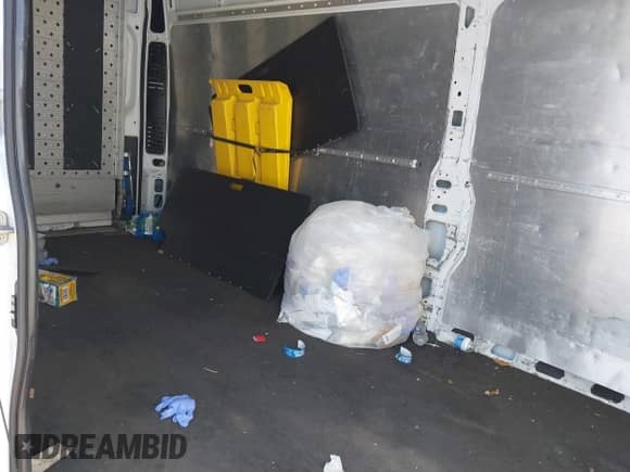 2018 Ram ProMaster Cargo с VIN 3C6URVJG1JE152160, выставлен на аукционе IAAI как лот 41758214 с пробегом 91 856 миль миль и . История ставок и продаж доступна на DreamBid. Изображение 8.