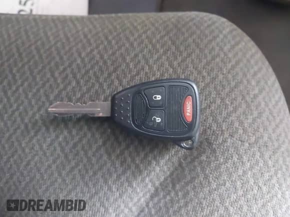 2004 Dodge Caravan SXT with VIN 1D4GP45R34B548595, listed as a IAAI auction lot 42561587 with 132,858 mi miles and . Bid and sale history available at DreamBid. Image 11.