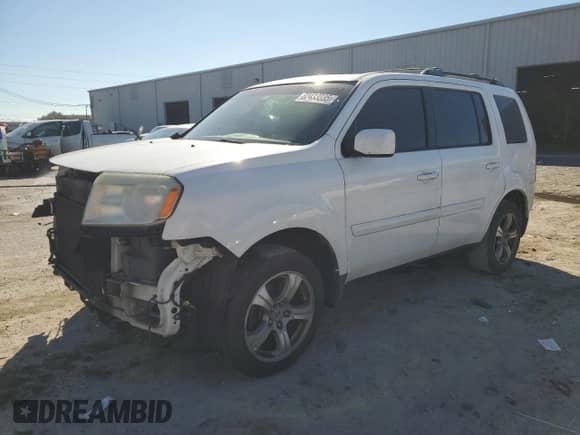 2014 Honda Pilot EX-L with VIN 5FNYF3H67EB019486, listed as a Copart auction lot 82433035 with 247,027 mi miles and Salvage title. Bid and sale history available at DreamBid. Image 1.