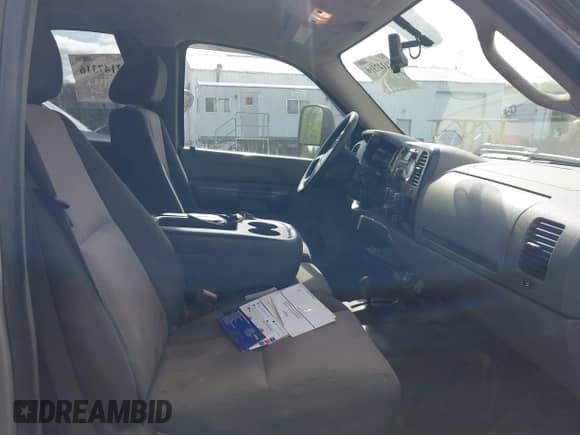 2007 Chevrolet Silverado 3500 с VIN 1GCHK39657E570403, выставлен на аукционе IAAI как лот 42147316 с пробегом 230 809 миль миль и . История ставок и продаж доступна на DreamBid. Изображение 5.