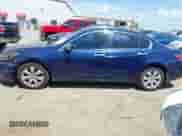 2010 Honda Accord EX z VIN 5KBCP3F74AB013160, wystawiony jako IAAI lot #43097801 z przebiegiem 174 550 mil mil oraz . Historia ofert i sprzedaży dostępna na DreamBid. Obrazek 14.