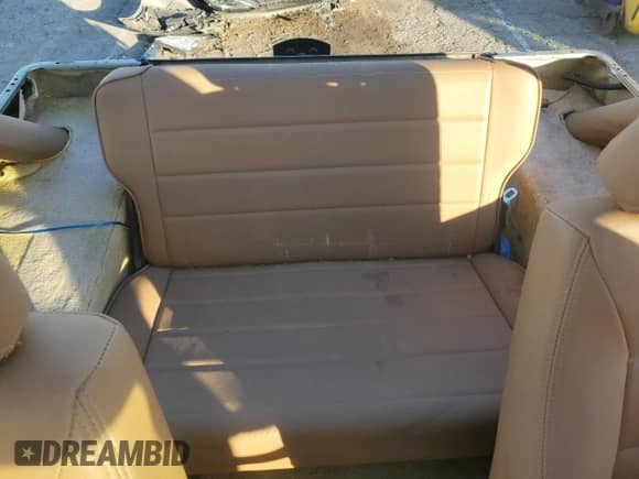 1989 Jeep Wrangler с VIN 2J4FY49T8KJ165030, выставлен на аукционе Copart как лот 85388684 с пробегом 129 234 миль миль и Чистый • Clean title. История ставок и продаж доступна на DreamBid. Изображение 10.