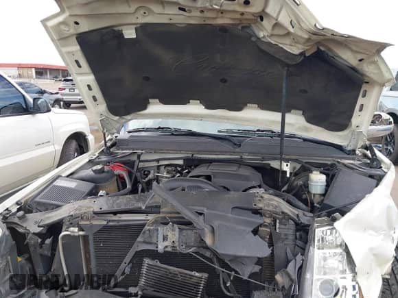 2014 Cadillac Escalade Luxury z VIN 1GYS4BEF9ER212141, wystawiony jako IAAI lot #43514454 z przebiegiem 163 557 mil mil oraz . Historia ofert i sprzedaży dostępna na DreamBid. Obrazek 10.