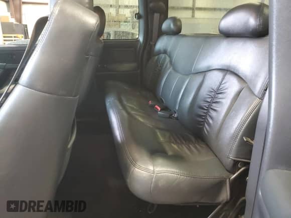 2002 Chevrolet Silverado 1500 LS with VIN 2GCEC19V121139126, listed as a Copart auction lot 89691745 with 299,579 mi miles and Salvage title. Bid and sale history available at DreamBid. Image 10.