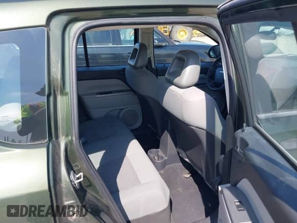 2007 Jeep Compass Sport с VIN 1J8FT47W77D276030, выставлен на аукционе IAAI как лот 42680003 с пробегом 176 816 миль миль и . История ставок и продаж доступна на DreamBid. Изображение 8.