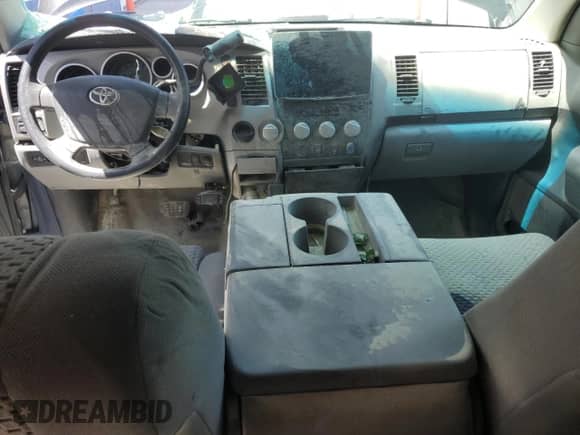 2007 Toyota Tundra SR5 z VIN 5TBET541X7S454852, wystawiony jako Copart lot #61135375 z przebiegiem Nie podano mil oraz Szkoda całkowita • Salvage title. Historia ofert i sprzedaży dostępna na DreamBid. Obrazek 8.