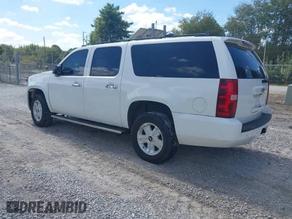 2007 Chevrolet Suburban LTZ с VIN 3GNFK163X7G288232, выставлен на аукционе IAAI как лот 43304593 с пробегом 270 970 миль миль и . История ставок и продаж доступна на DreamBid. Изображение 3.