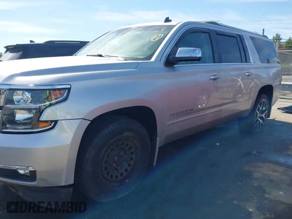 2015 Chevrolet Suburban LTZ с VIN 1GNSKKKC8FR145286, выставлен на аукционе IAAI как лот 43119290 с пробегом 185 912 миль миль и . История ставок и продаж доступна на DreamBid. Изображение 14.