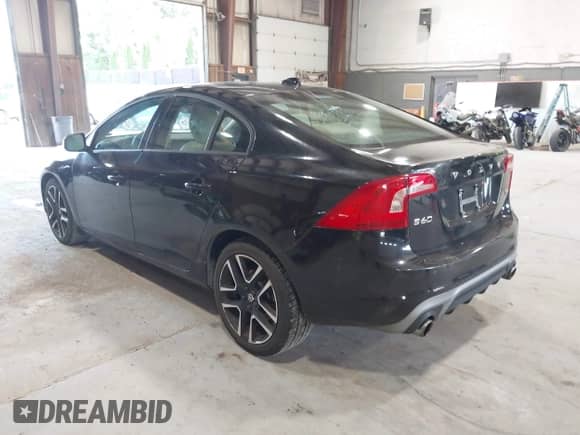 2017 Volvo S60 Dynamic с VIN YV126MFL2H2422426, выставлен на аукционе IAAI как лот 42949011 с пробегом 133 305 миль миль и . История ставок и продаж доступна на DreamBid. Изображение 3.