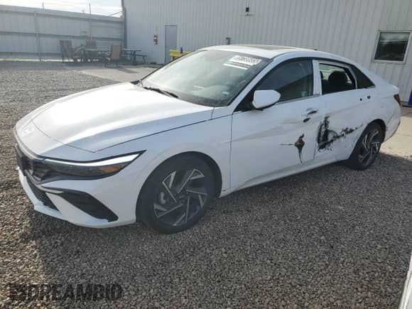 2025 Hyundai Elantra SEL Convenience z VIN KMHLS4DG9SU881472, wystawiony jako Copart lot #89738685 z przebiegiem 29 457 mil mil oraz Czysty tytuł • Clean title. Historia ofert i sprzedaży dostępna na DreamBid. Obrazek 1.