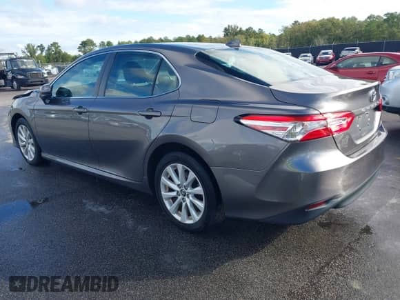 2019 Toyota Camry SE z VIN 4T1B11HK6KU831382, wystawiony jako IAAI lot #43426768 z przebiegiem 137 060 mil mil oraz . Historia ofert i sprzedaży dostępna na DreamBid. Obrazek 3.