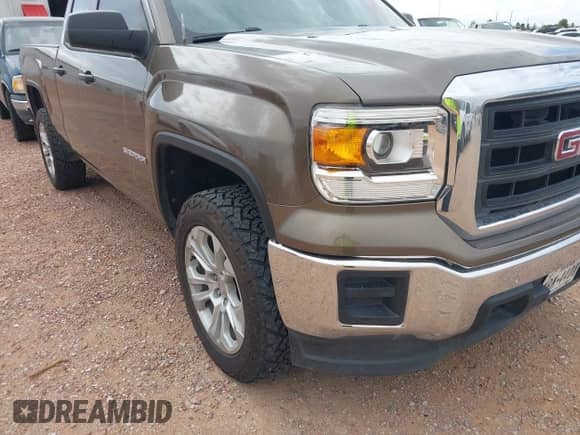 2015 GMC Sierra 1500 with VIN 1GTR1TEH8FZ171779, listed as a IAAI auction lot 42580891 with 189,935 mi miles and . Bid and sale history available at DreamBid. Image 6.