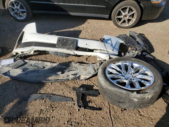 2022 Cadillac Escalade Premium Luxury с VIN 1GYS4BKL6NR153415, выставлен на аукционе Copart как лот 73532174 с пробегом 70 148 миль миль и Списание • Salvage title. История ставок и продаж доступна на DreamBid. Изображение 13.