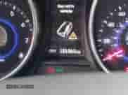 2016 Hyundai Santa Fe z VIN 5XYZWDLA1GG305495, wystawiony jako IAAI lot #43161342 z przebiegiem 121 262 mil mil oraz . Historia ofert i sprzedaży dostępna na DreamBid. Obrazek 15.