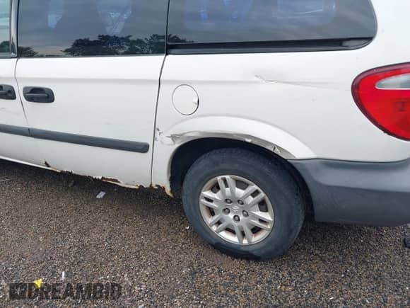 2005 Dodge Caravan SE with VIN 1D4GP25R15B131417, listed as a IAAI auction lot 42681477 with 158,570 mi miles and . Bid and sale history available at DreamBid. Image 18.