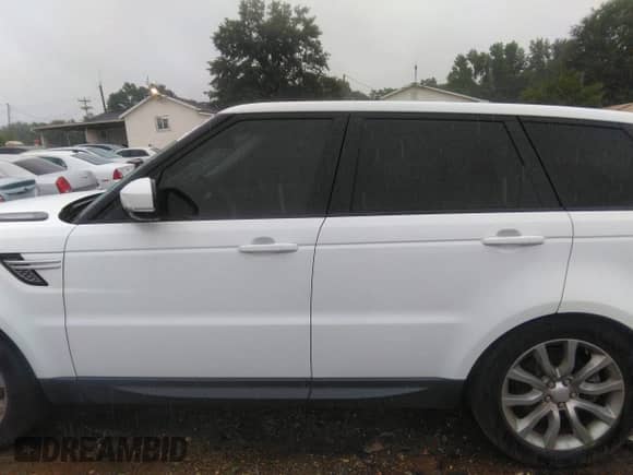 2015 Land Rover Range Rover Sport HSE с VIN SALWR2VF1FA617315, выставлен на аукционе IAAI как лот 42838302 с пробегом 82 813 миль миль и . История ставок и продаж доступна на DreamBid. Изображение 14.