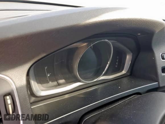 2015 Volvo S60 T5 Drive-E Premier с VIN YV126MFK4F1355600, выставлен на аукционе Copart как лот 68793115 с пробегом Не указан миль и Чистый • Clean title. История ставок и продаж доступна на DreamBid. Изображение 9.