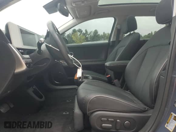 2024 Hyundai Ioniq 5 Limited с VIN KM8KRDDF2RU288951, выставлен на аукционе Copart как лот 67919385 с пробегом 3 759 миль миль и Списание • Salvage title. История ставок и продаж доступна на DreamBid. Изображение 7.