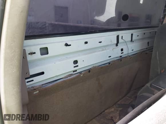 2001 Chevrolet Silverado 2500 with VIN 1GCGC24U51Z204045, listed as a IAAI auction lot 42286358 with 259,974 mi miles and . Bid and sale history available at DreamBid. Image 8.