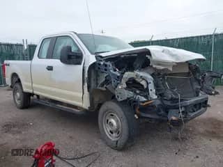 2020 Ford F-250 XL с VIN 1FT7X2B66LED41286, выставлен на аукционе IAAI как лот 42108623 с пробегом Не указан миль и . История ставок и продаж доступна на DreamBid. Изображение 1.