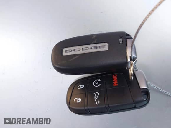 2022 Dodge Challenger R/T Scat Pack Widebody z VIN 2C3CDZFJ8NH177621, wystawiony jako IAAI lot #42358022 z przebiegiem 19 076 mil mil oraz . Historia ofert i sprzedaży dostępna na DreamBid. Obrazek 11.