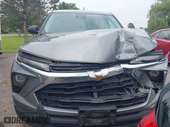 2024 Chevrolet TrailBlazer LS z VIN KL79MMS22RB064329, wystawiony jako IAAI lot #42603628 z przebiegiem 55 862 mil mil oraz . Historia ofert i sprzedaży dostępna na DreamBid. Obrazek 13.