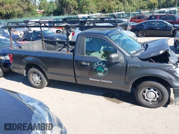 2018 Ford F-150 XL z VIN 1FTMF1CB8JKC19801, wystawiony jako IAAI lot #43383459 z przebiegiem 138 363 mil mil oraz . Historia ofert i sprzedaży dostępna na DreamBid. Obrazek 13.