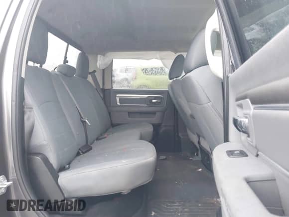 2019 Ram 1500 SLT z VIN 1C6RR7TT7KS513501, wystawiony jako IAAI lot #40833736 z przebiegiem 71 759 mil mil oraz . Historia ofert i sprzedaży dostępna na DreamBid. Obrazek 8.