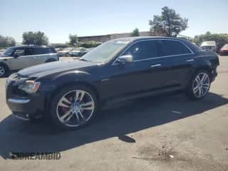 2014 Chrysler 300 C с VIN 2C3CCAKG4EH146526, выставлен на аукционе Copart как лот 70189605 с пробегом 127 962 миль миль и Списание • Salvage title. История ставок и продаж доступна на DreamBid. Изображение 1.