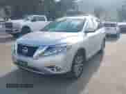 2016 Nissan Pathfinder S z VIN 5N1AR2MN5GC648384, wystawiony jako IAAI lot #41925960 z przebiegiem 93 198 mil mil oraz . Historia ofert i sprzedaży dostępna na DreamBid. Obrazek 18.