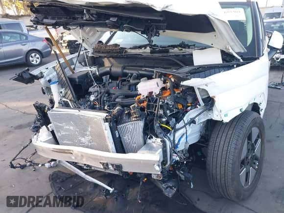 2025 Hyundai Santa Fe SEL with VIN 5NMP24G1XSH017731, listed as a IAAI auction lot 41655301 with Not provided miles and . Bid and sale history available at DreamBid. Image 6.