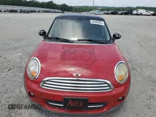 2011 MINI Hardtop with VIN WMWSU3C5XBTX96079, listed as a Copart auction lot 60990665 with 108,263 mi miles and Clean title. Bid and sale history available at DreamBid. Image 5.