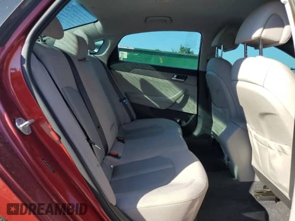 2016 Hyundai Sonata SE z VIN 5NPE24AF9GH379412, wystawiony jako Copart lot #86247195 z przebiegiem Nie podano mil oraz Czysty tytuł • Clean title. Historia ofert i sprzedaży dostępna na DreamBid. Obrazek 10.