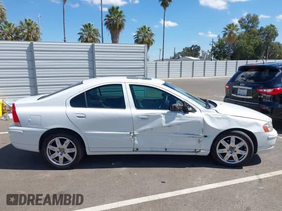2006 Volvo S60 2.5L Turbo с VIN YV1RS592862544658, выставлен на аукционе IAAI как лот 43173767 с пробегом 158 649 миль миль и . История ставок и продаж доступна на DreamBid. Изображение 14.