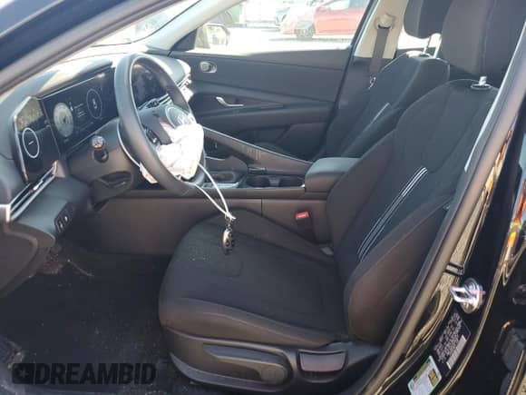 2025 Hyundai Elantra SEL Convenience с VIN KMHLS4DG7SU969520, выставлен на аукционе Copart как лот 69612255 с пробегом 7 697 миль миль и Списание • Salvage title. История ставок и продаж доступна на DreamBid. Изображение 7.